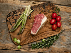 Striploin steak slice 250 - 400 g