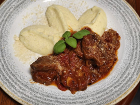 Chuck Tender sautējums: Sergeja Gjača recepte