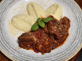 Chuck Tender sautējums: Sergeja Gjača recepte