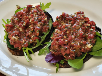 Top Sirloin filejas tartars: Sergeja Gjača recepte