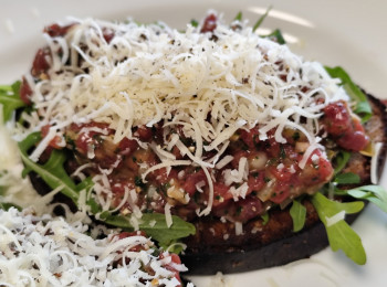 Top Sirloin filejas tartars: Sergeja Gjača recepte